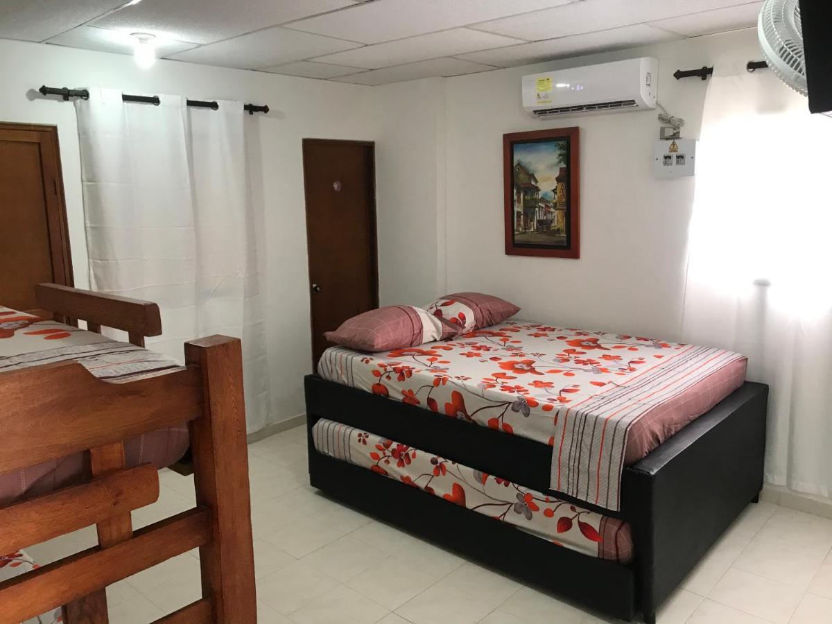 Hospedaje Caribe Express Apartman Cartagena Kültér fotó